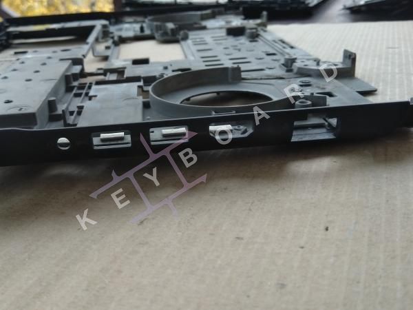 Нижня частина Dell Inspiron 15 7566